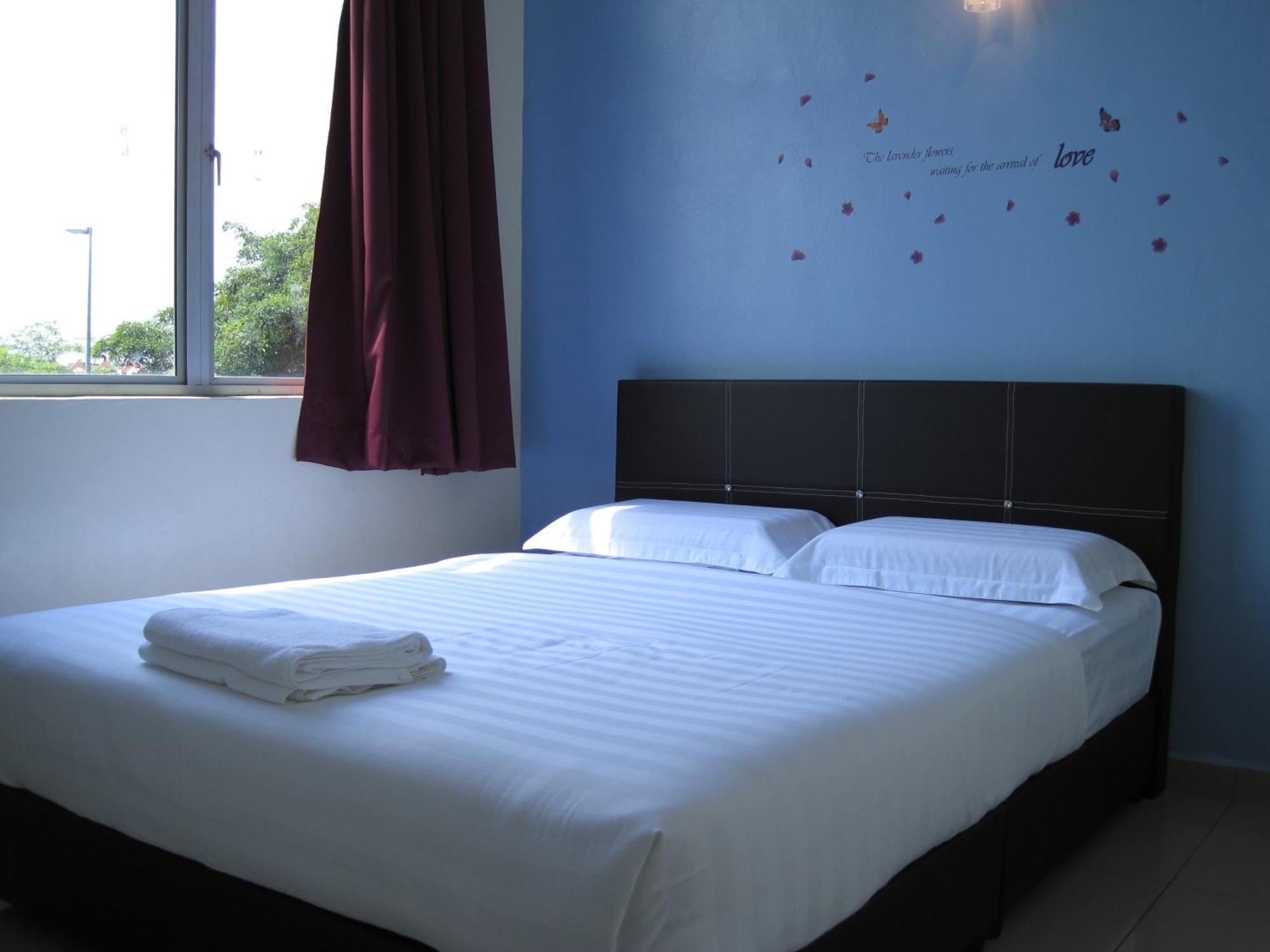 Max Inn Hotel Parit Raja Værelse billede